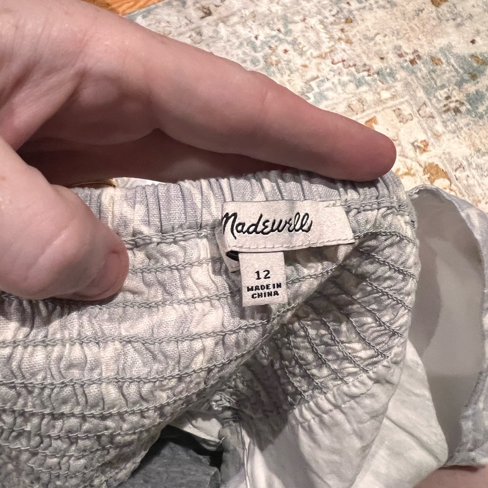 Madewell Grey & White Floral Top • Size 12 - Picture 3 of 6